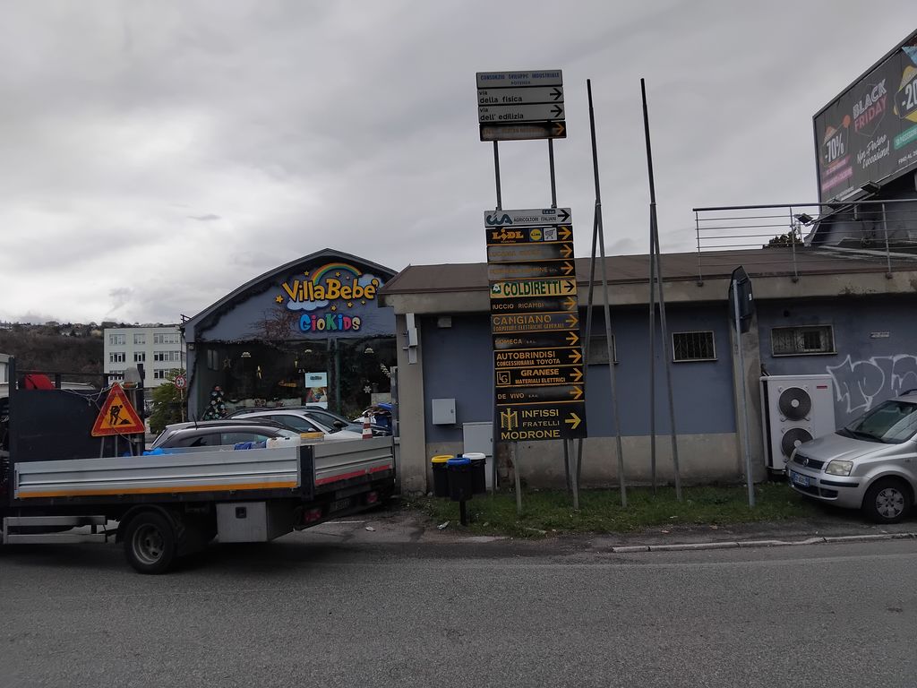 Impianto FRECCE / PREINSEGNE a Potenza, in zona Unieuro