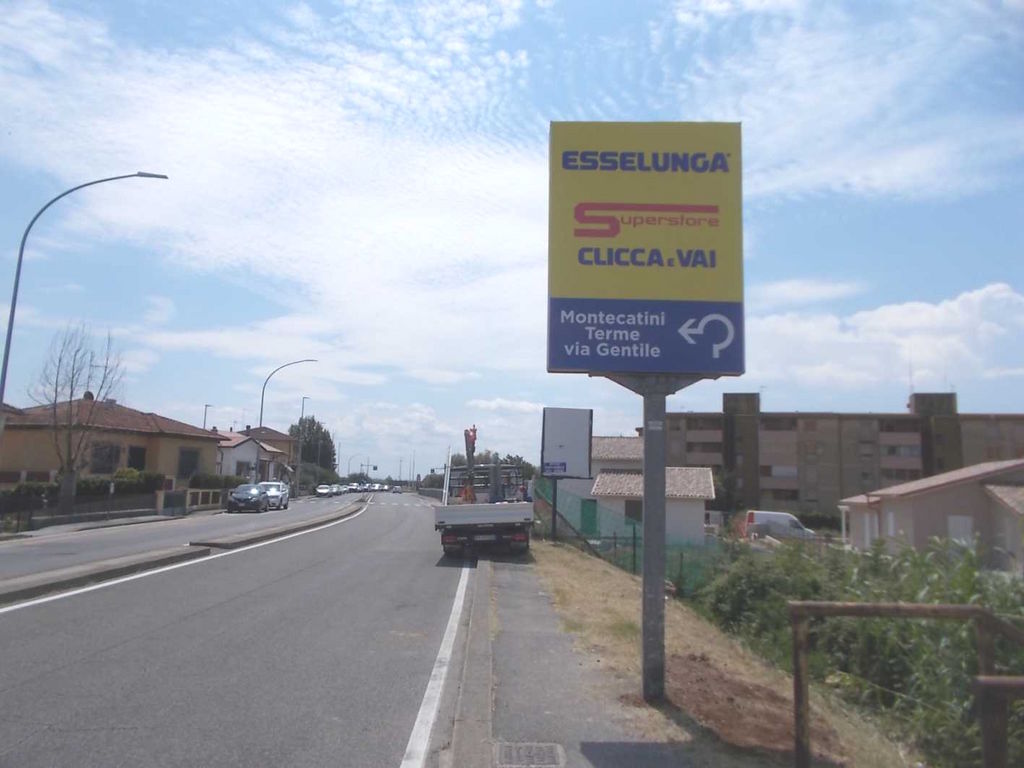 Impianto CARTELLONISTICA a Montecatini-Terme, in zona Codi