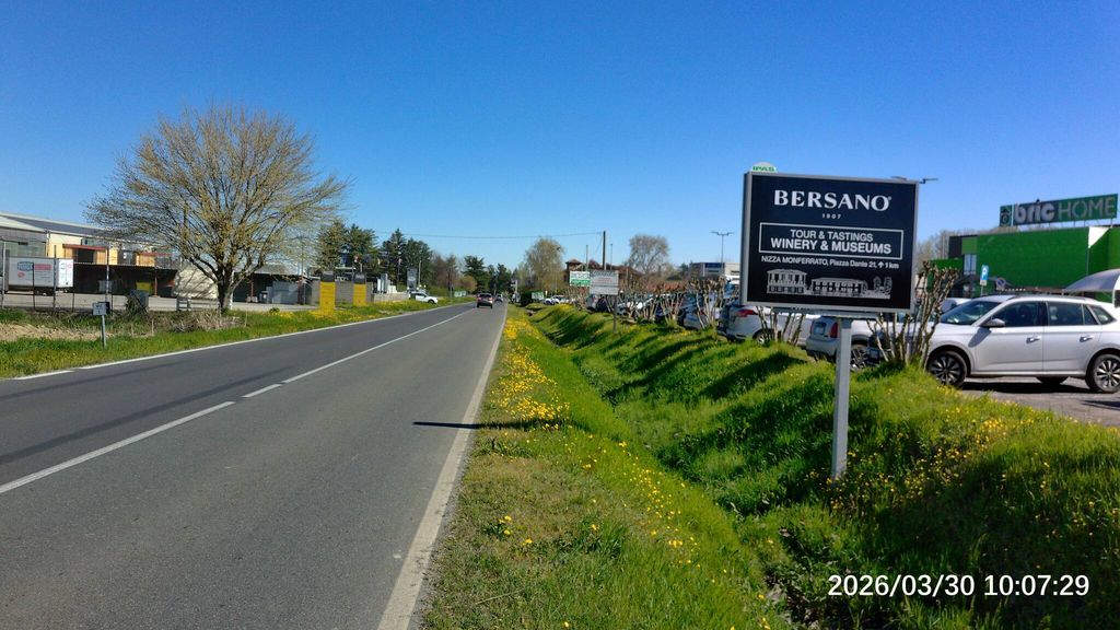 Impianto CARTELLONISTICA a Nizza Monferrato, in zona Il Gigante