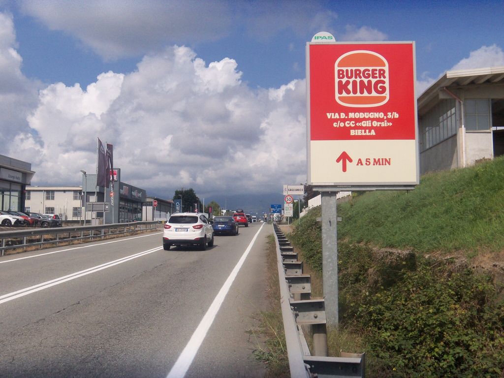Impianto CARTELLONISTICA a Gaglianico, in zona The Place