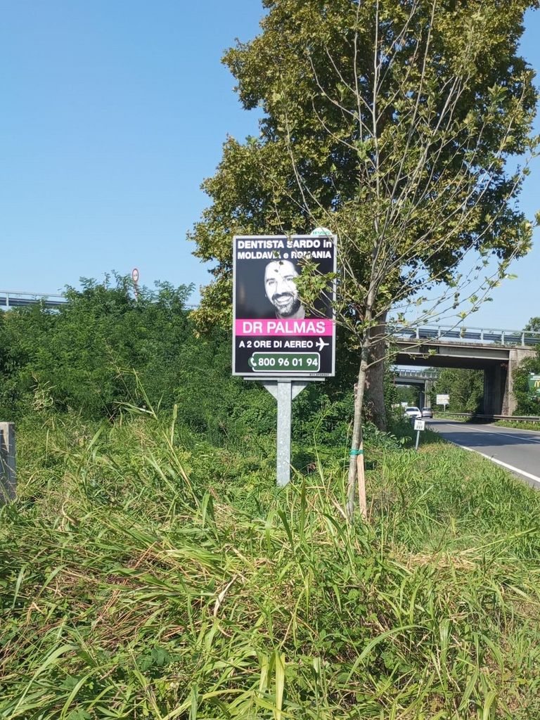 Impianto CARTELLONISTICA a Roncadelle, in zona Tamoil