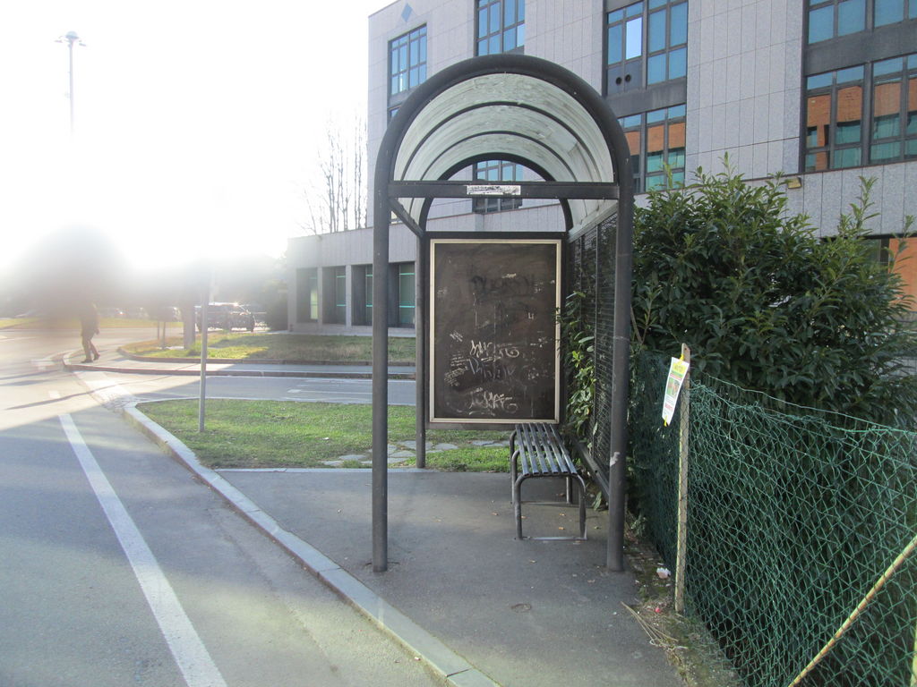 Impianto PENSILINA a Gavirate, in zona Aloe