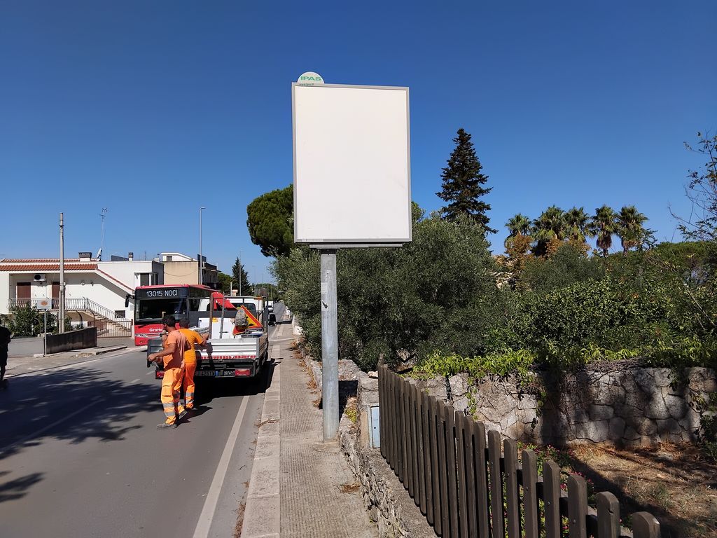 Impianto CARTELLONISTICA a Noci, in zona Eno