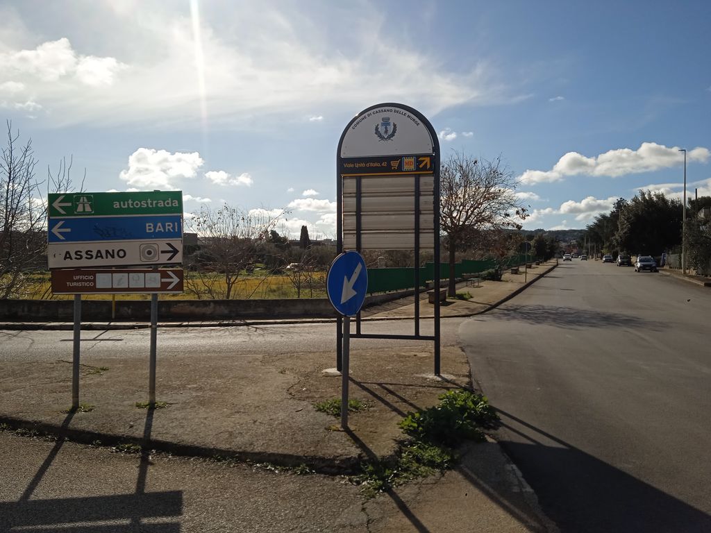 Impianto FRECCE / PREINSEGNE a Cassano delle Murge, in zona Lucia e i 7 peccati di gola