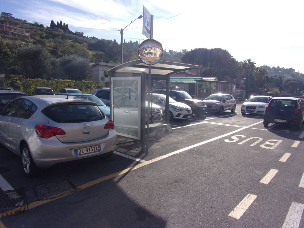 Impianto PENSILINA a Bordighera, in zona Parrucchiera per signora