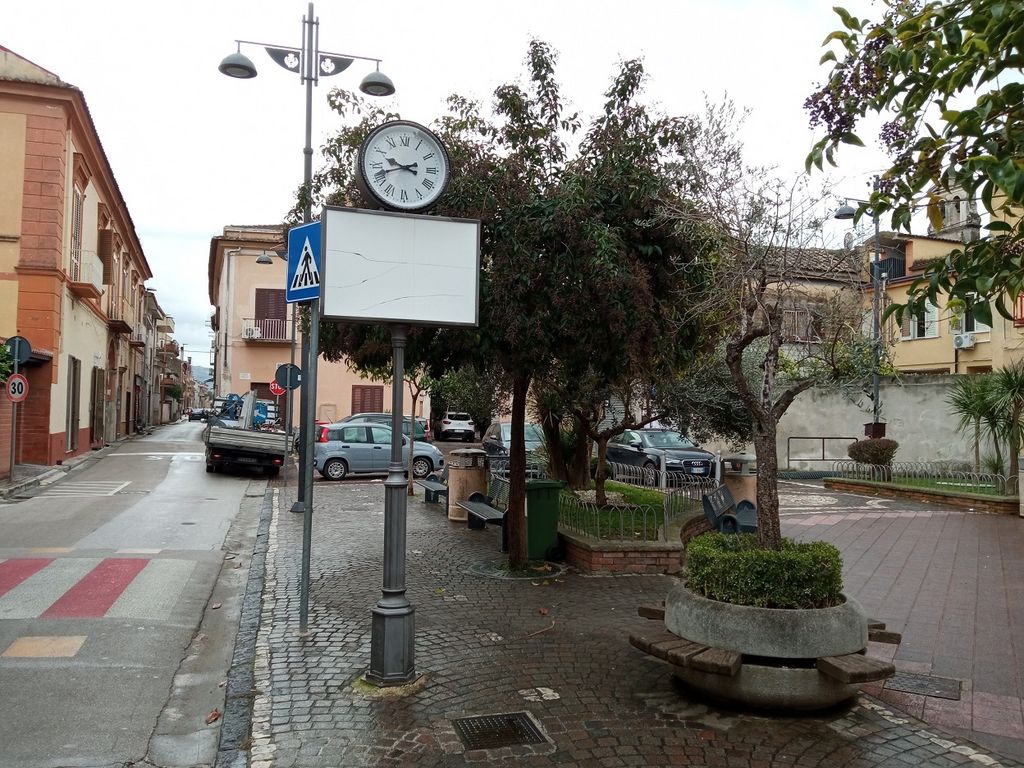 Impianto OROLOGIO a Casapulla, in zona Baby House