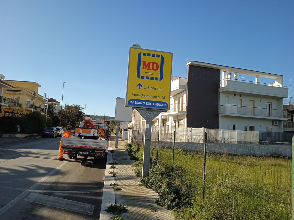 Impianto CARTELLONISTICA a Cassano delle Murge, in zona Ohana