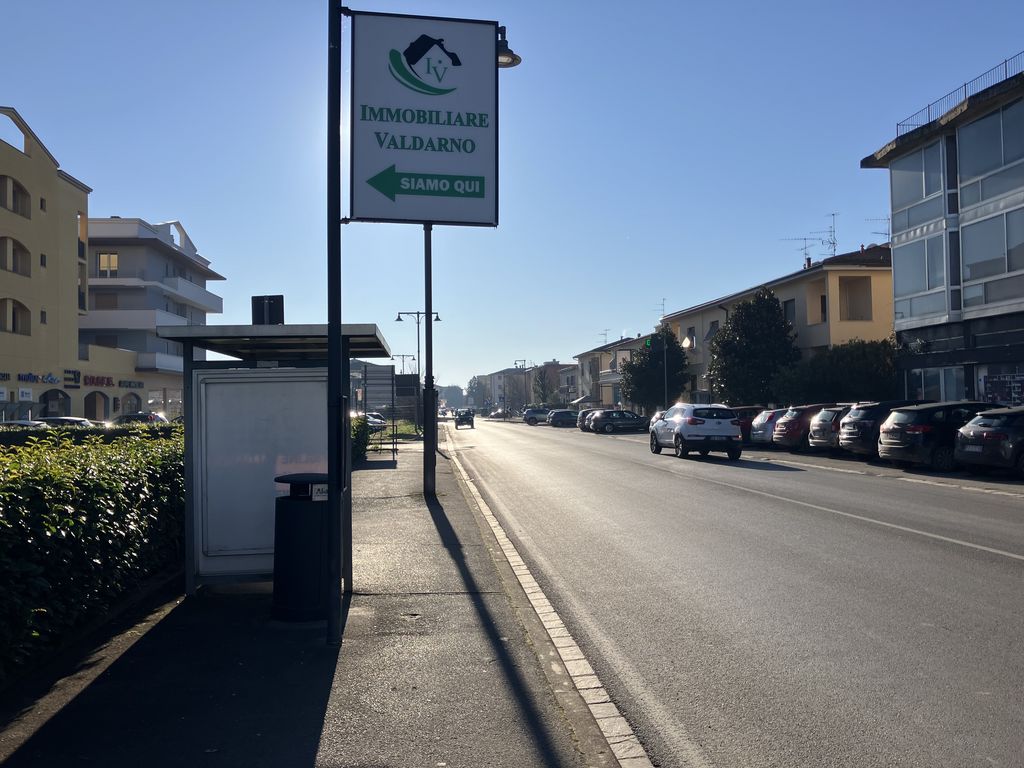 Impianto PENSILINA a Figline e Incisa Valdarno, in zona Mobilmarket