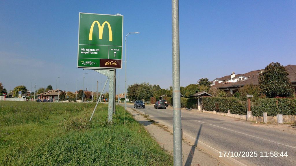Impianto CARTELLONISTICA a Pecetto di Valenza
