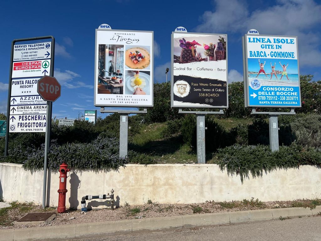 Impianto CARTELLONISTICA a Santa Teresa Gallura, in zona Il Giardino