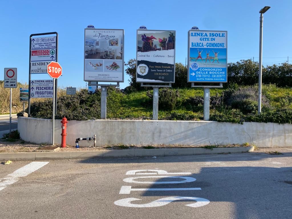 Impianto CARTELLONISTICA a Santa Teresa Gallura, in zona Il Giardino