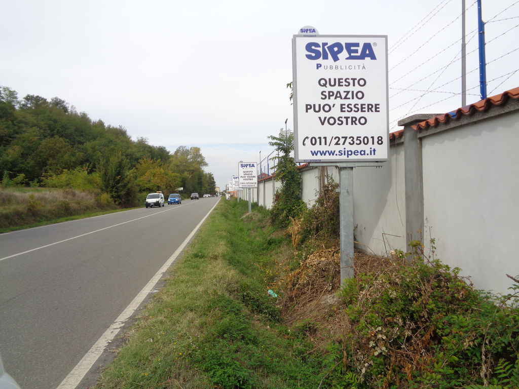 Impianto CARTELLONISTICA a Novi Ligure, in zona Parco Nicholas Green