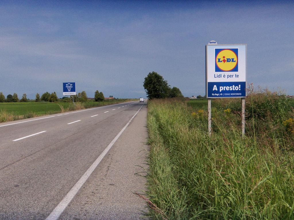 Impianto CARTELLONISTICA a Villanova Monferrato
