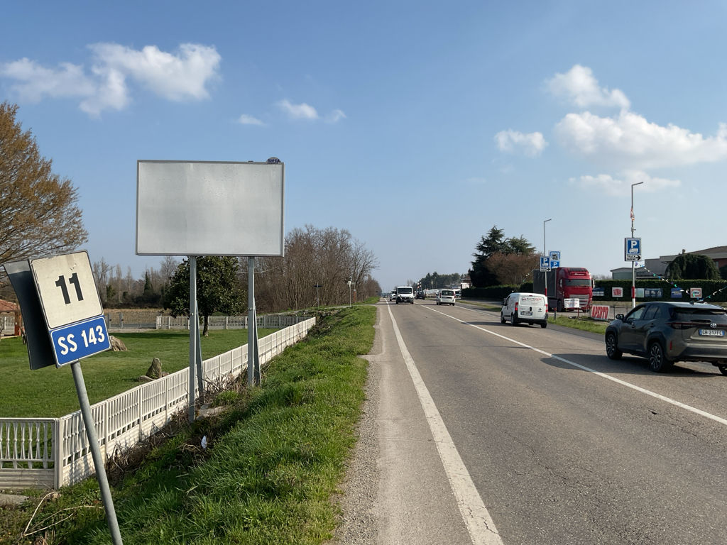 Impianto CARTELLONISTICA a Cavaglià, in zona Agriturismo Pariè