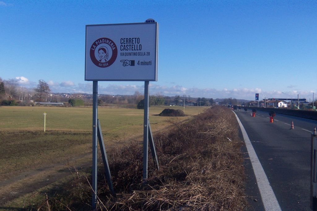 Impianto CARTELLONISTICA a Valdengo, in zona Centro Sportivo Alba Marina
