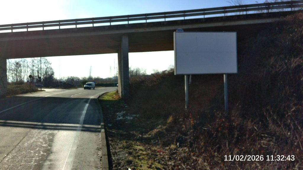 Impianto CARTELLONISTICA a Vigliano Biellese, in zona Pasticceria Daniele