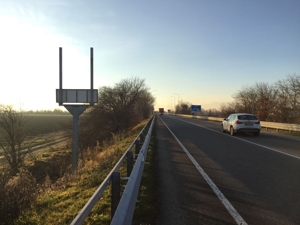 Impianto CARTELLONISTICA a Cigliano, in zona In's Mercato