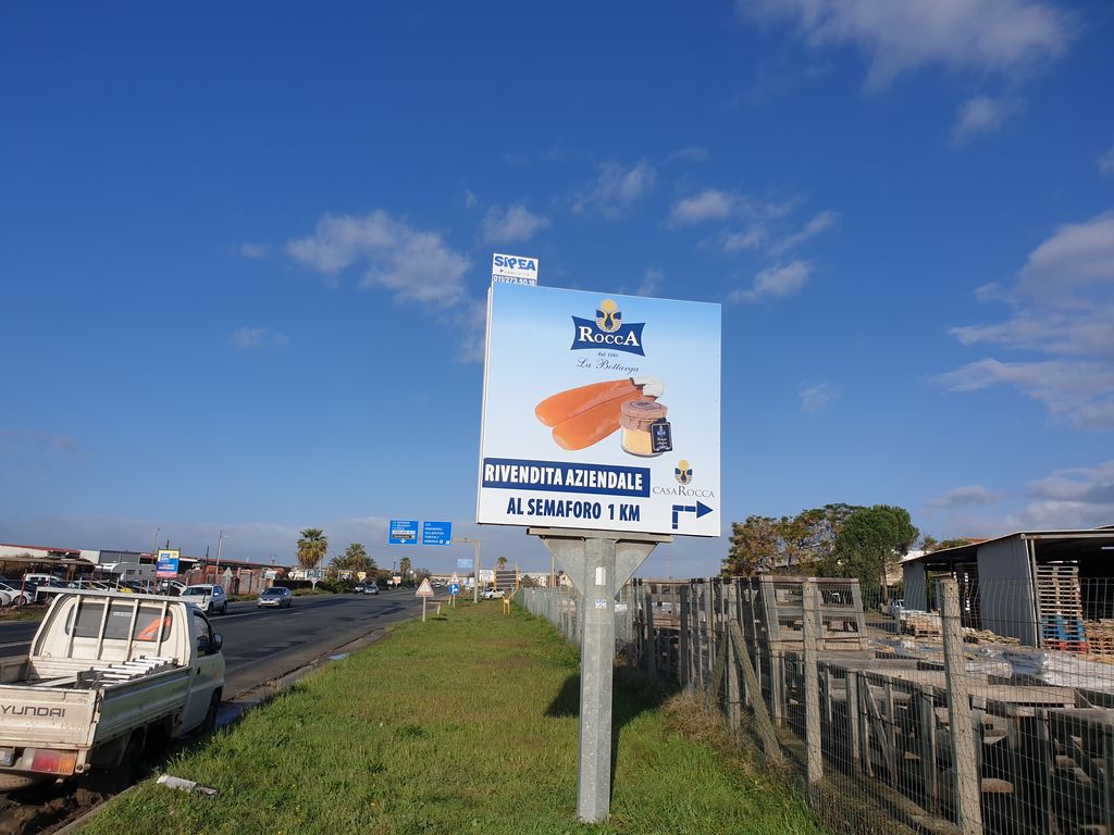 Impianto CARTELLONISTICA a Quartu Sant'Elena, in zona Il Casale