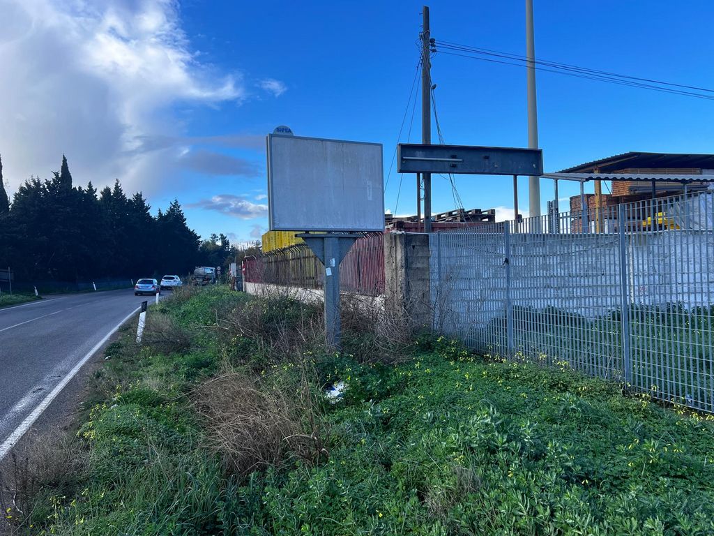 Impianto CARTELLONISTICA a Assemini, in zona Parco Vivere