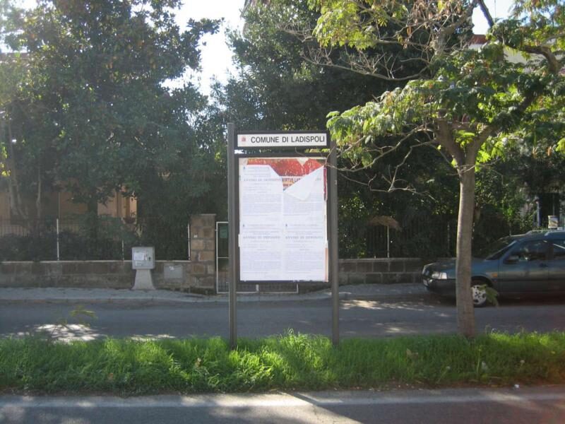 Impianto CARTELLONISTICA a Ladispoli, in zona L'Incontro